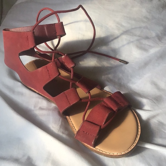 Cute Burgundy Sandals❤️ - Picture 3 of 6
